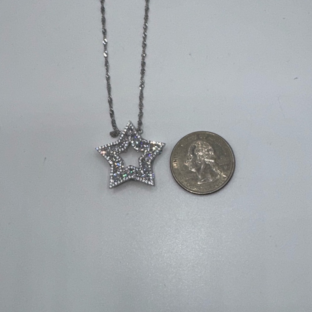 18k 8ct Star Necklace - Picture 9 of 10